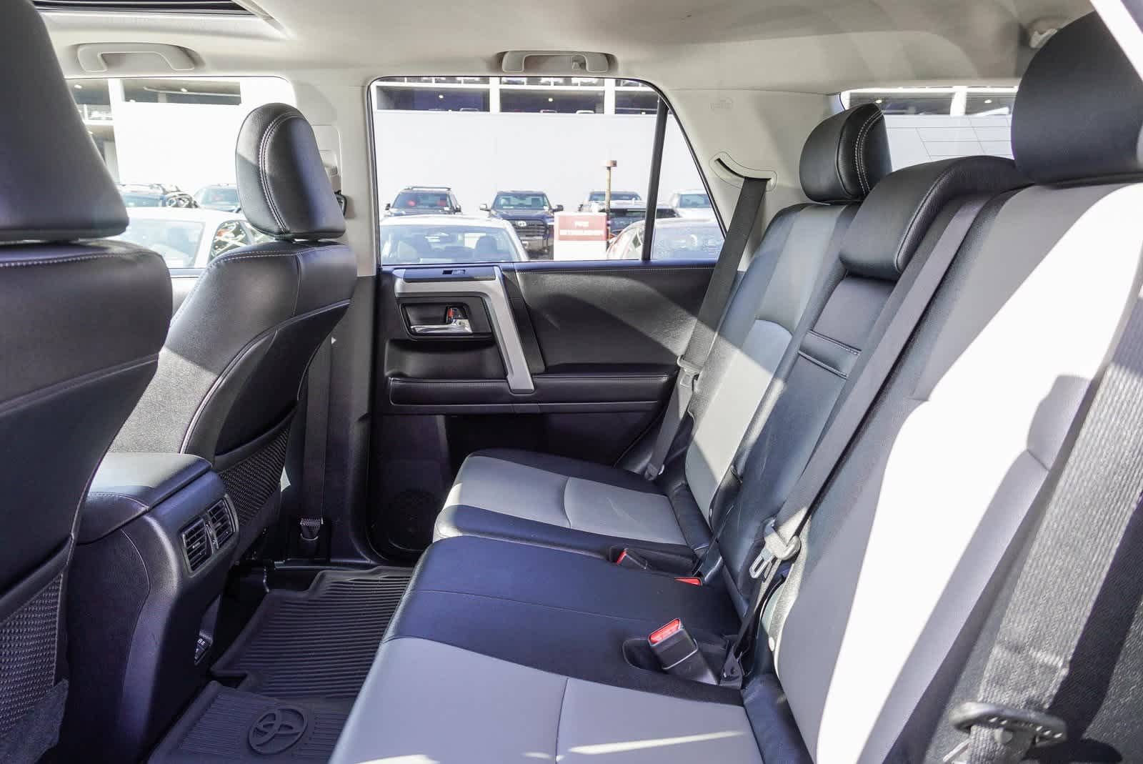 2022 Toyota 4Runner SR5 17