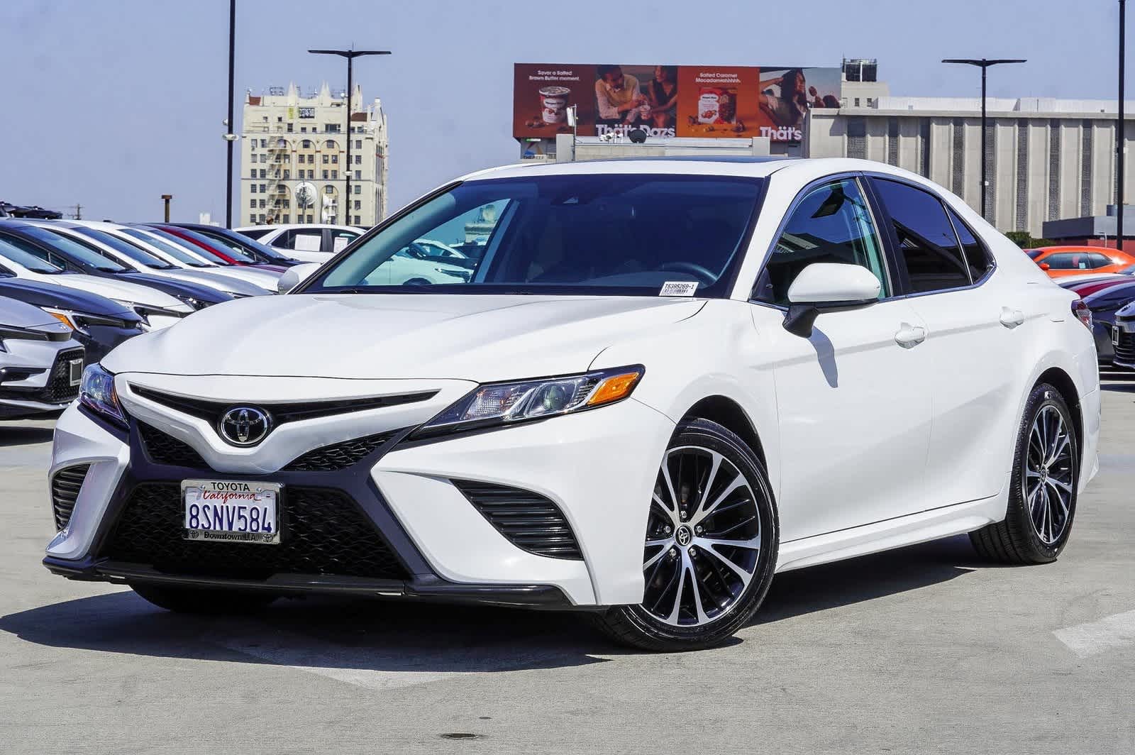 2020 Toyota Camry SE -
                  Los Angeles, CA