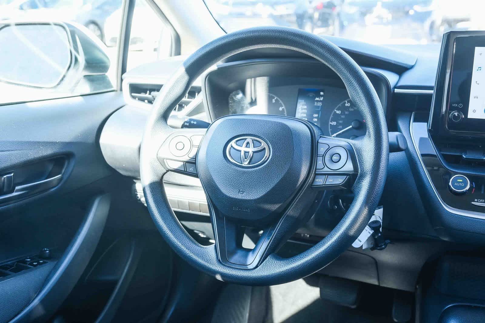 Thumbnail: 2023 Toyota Corolla - 18