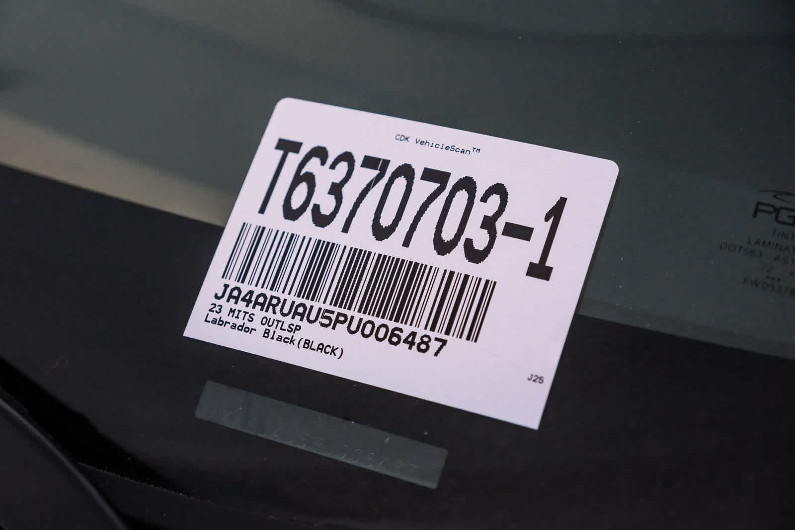 Thumbnail: 2023 Mitsubishi Outlander Sport - 31