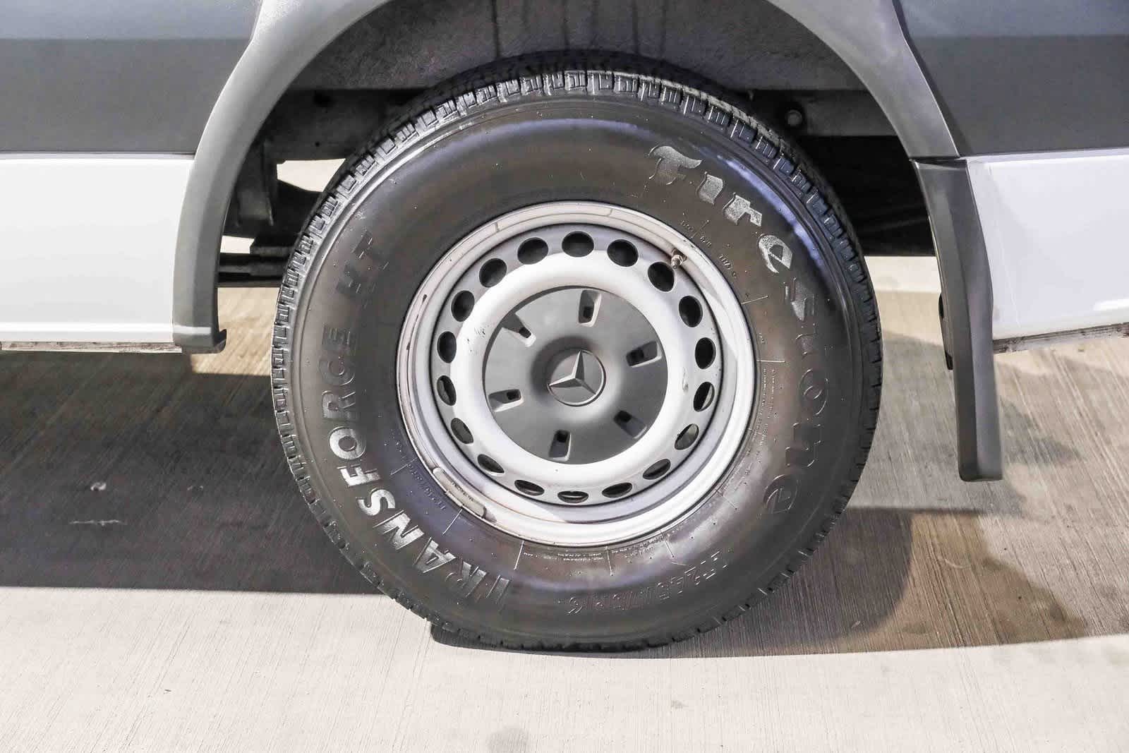 Thumbnail: 2016 Mercedes-Benz Sprinter - 9