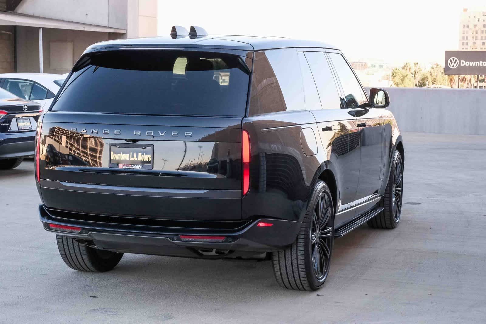 Thumbnail: 2024 Land Rover Range Rover - 4