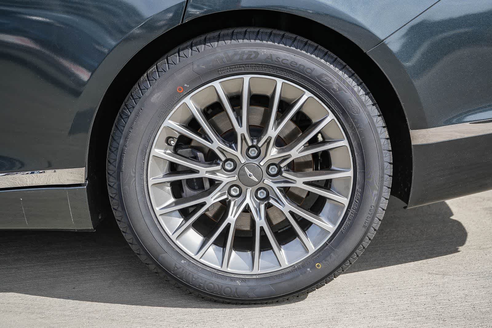 Thumbnail: 2022 Genesis G80 - 11