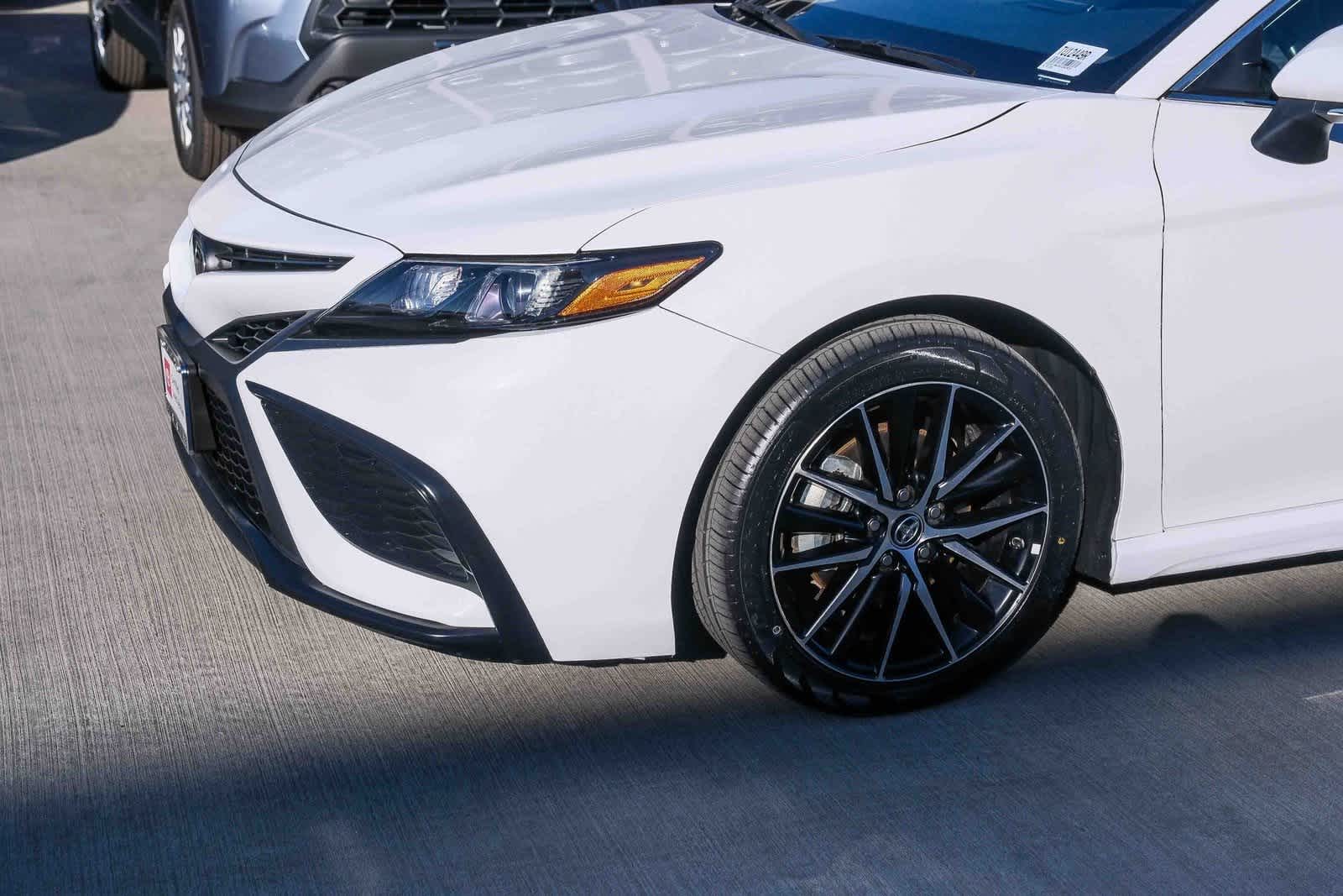 Thumbnail: 2024 Toyota Camry - 12