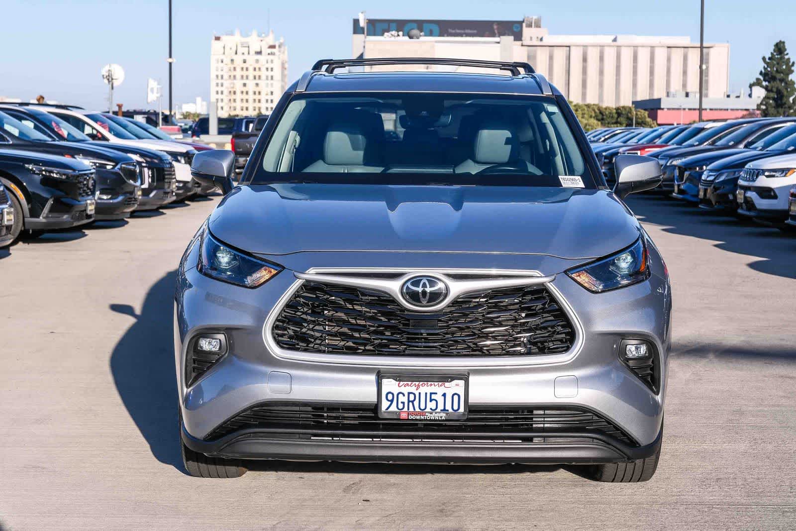 Thumbnail: 2023 Toyota Highlander - 2
