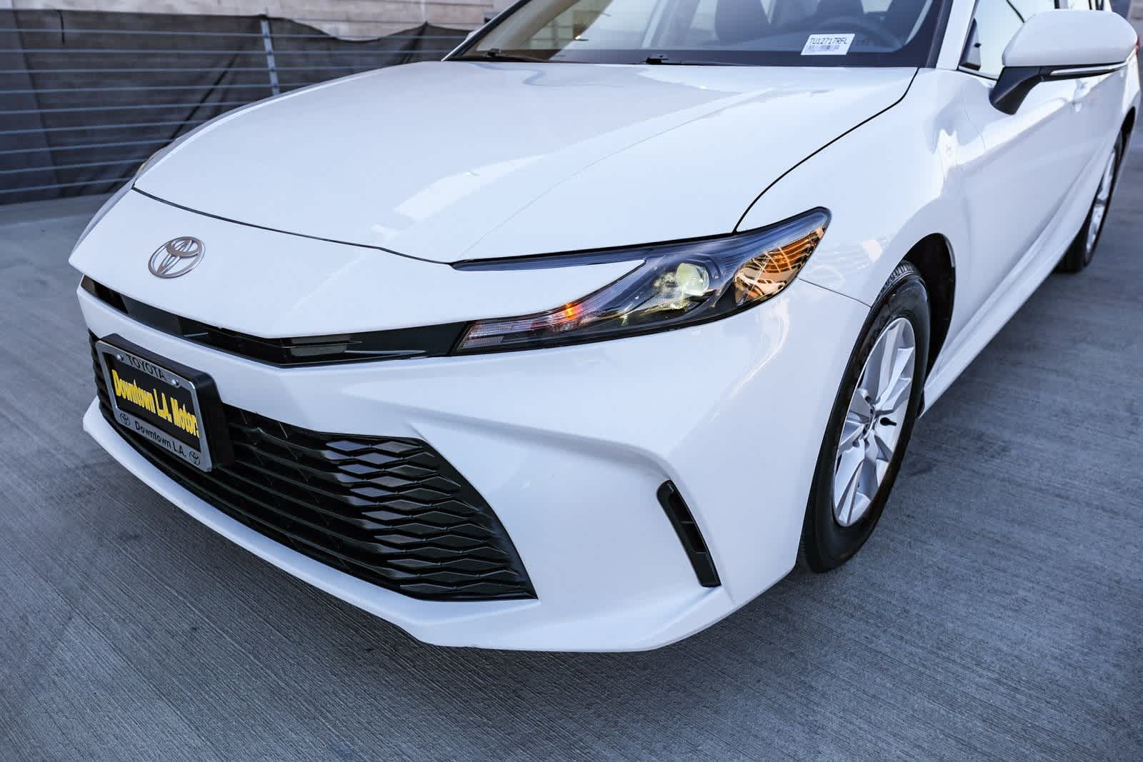 Thumbnail: 2025 Toyota Camry - 12