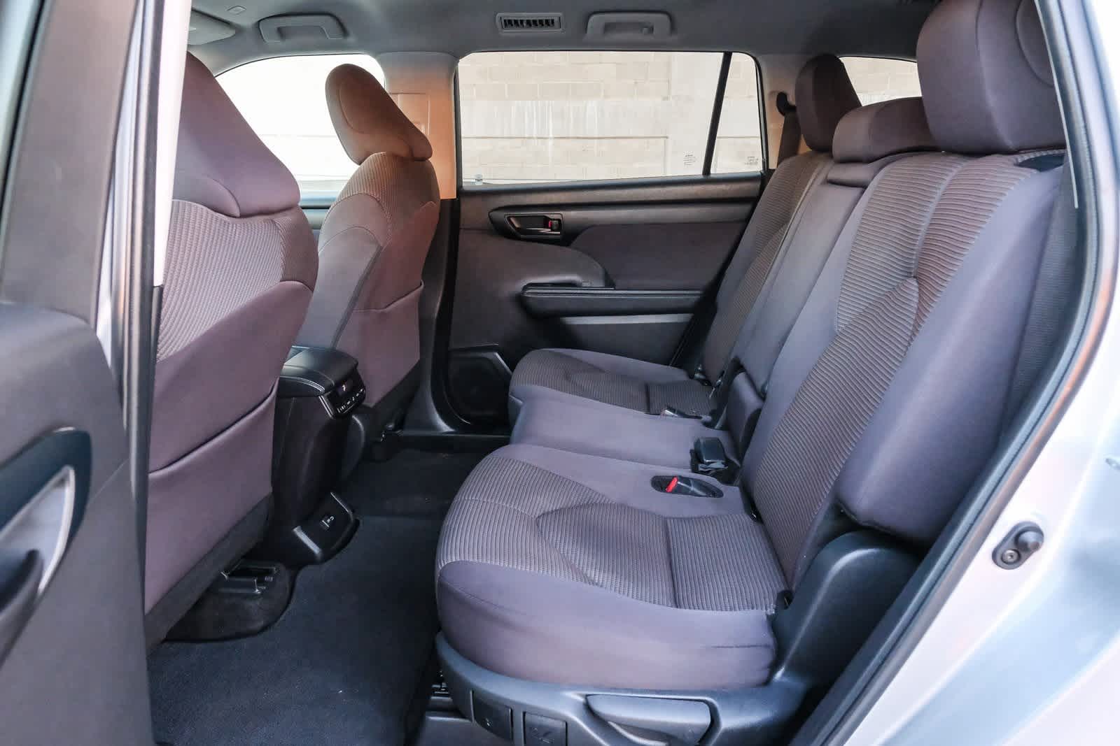 Thumbnail: 2024 Toyota Highlander - 18