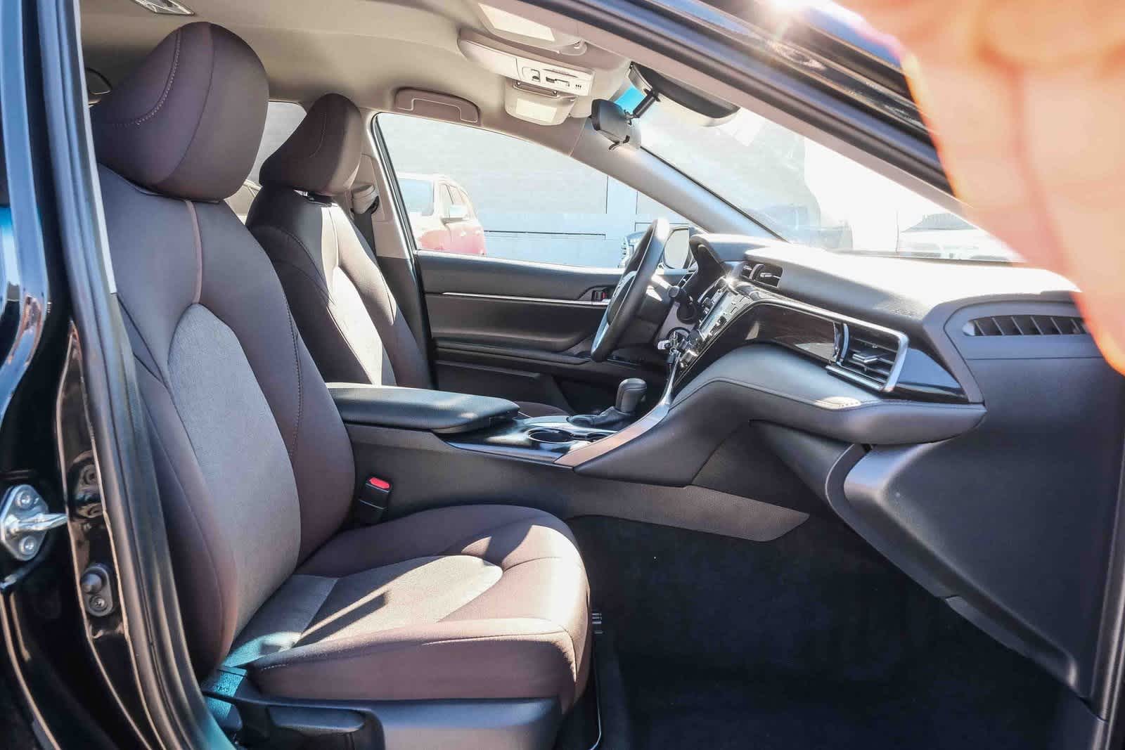 Thumbnail: 2020 Toyota Camry - 18