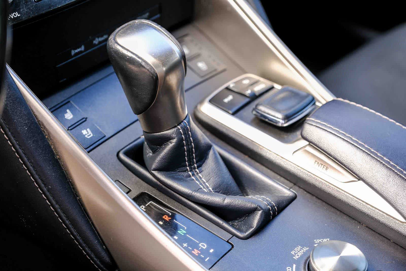 Thumbnail: 2018 Lexus IS - 21