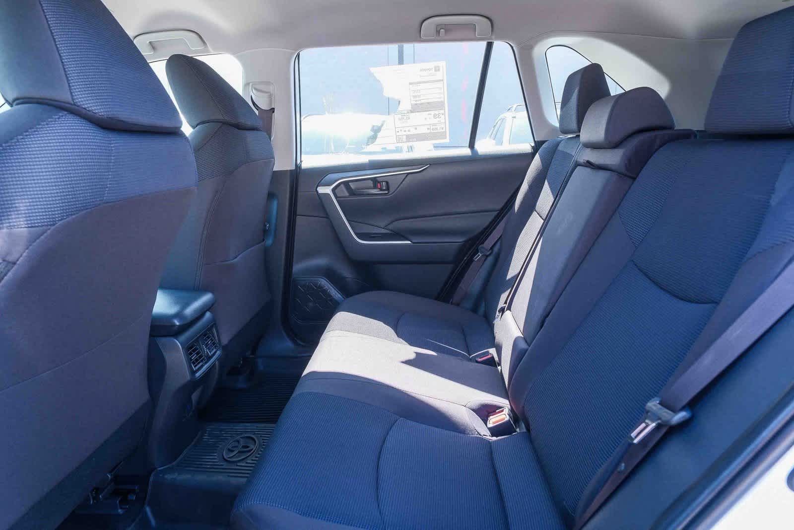 Thumbnail: 2025 Toyota RAV4 - 19