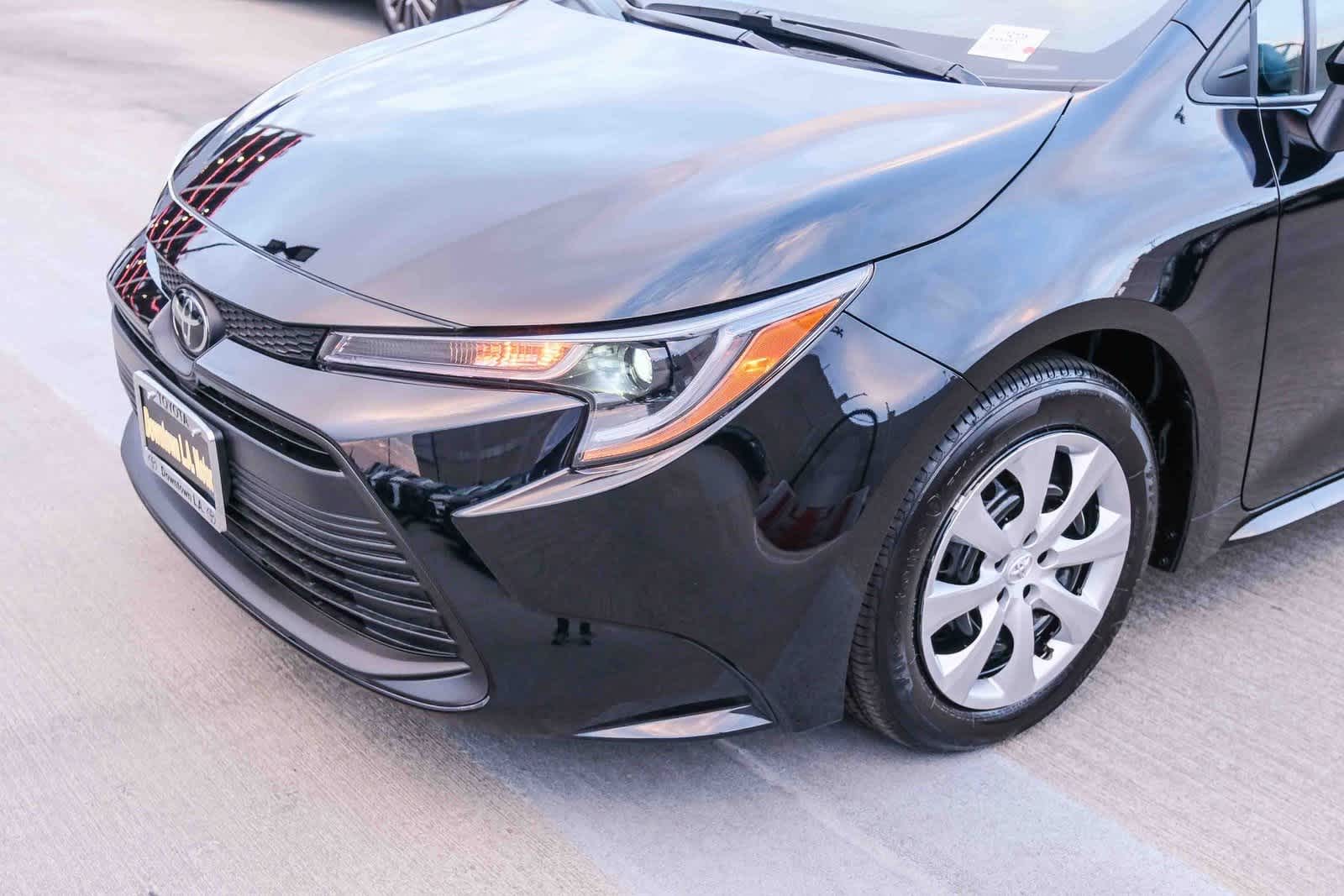 Thumbnail: 2025 Toyota Corolla - 12