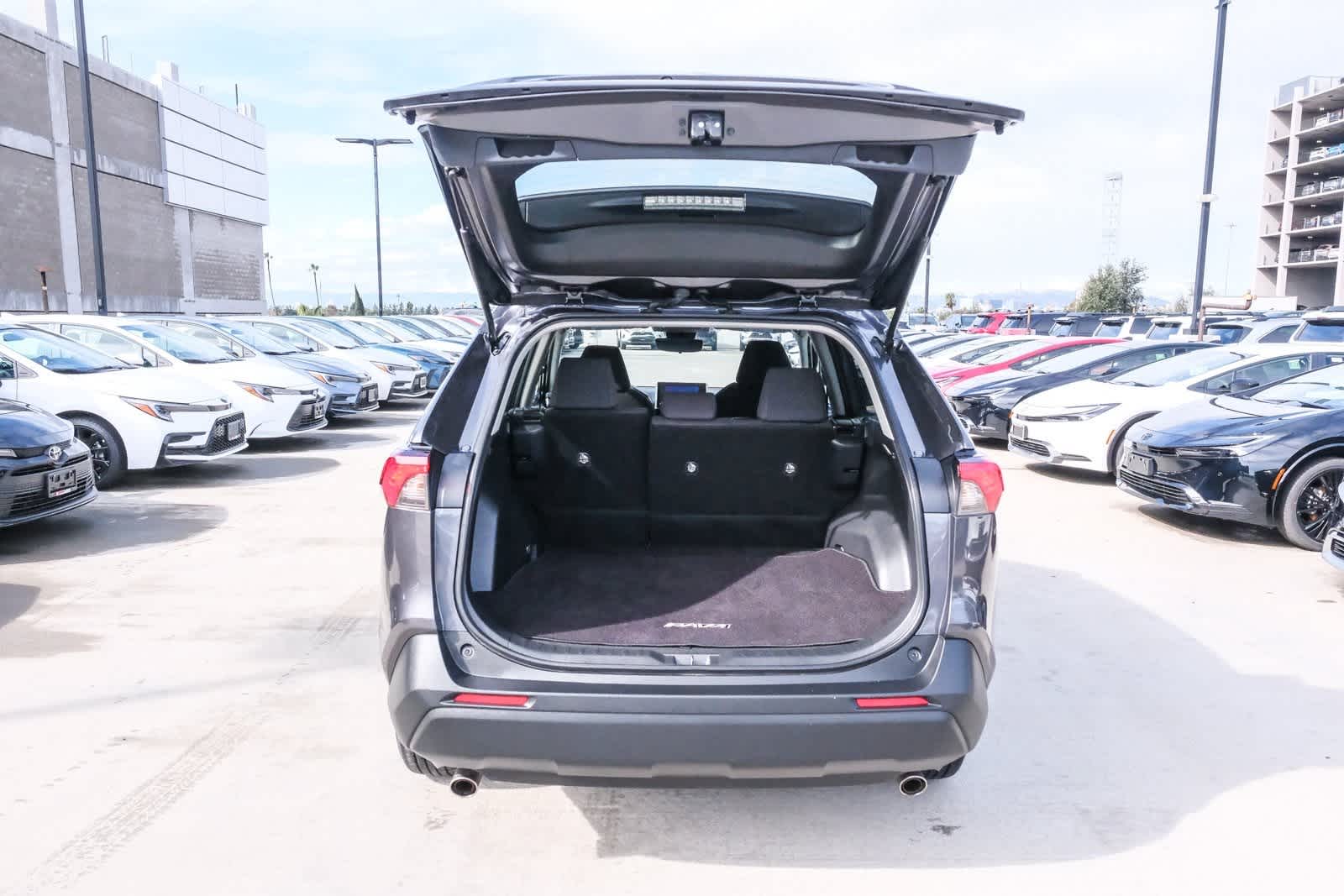 Thumbnail: 2023 Toyota RAV4 - 27