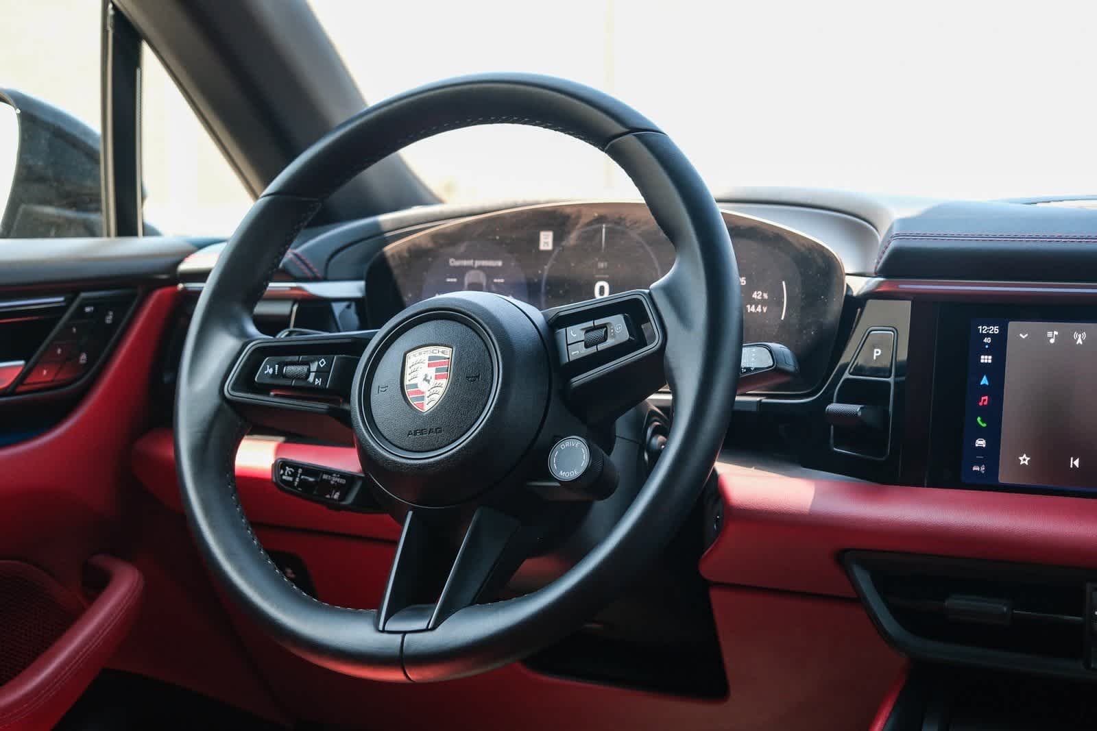 Thumbnail: 2024 Porsche Macan - 15