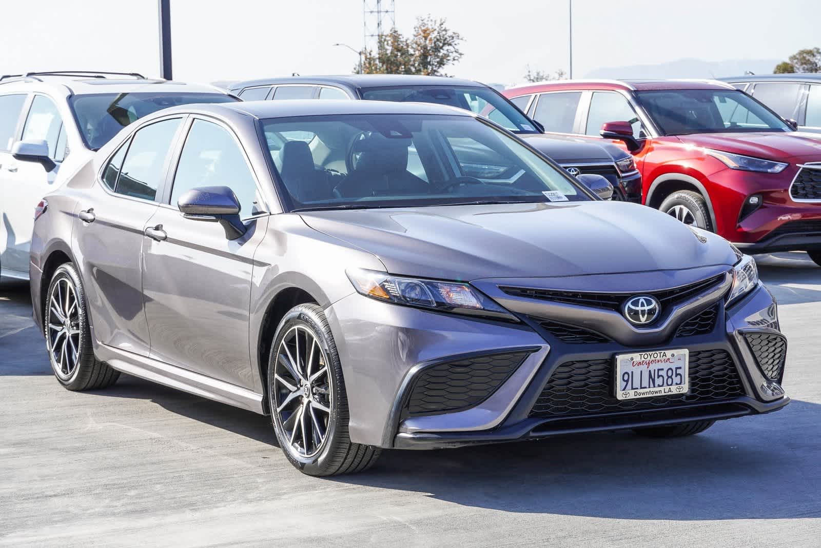 2024 Toyota Camry SE 3