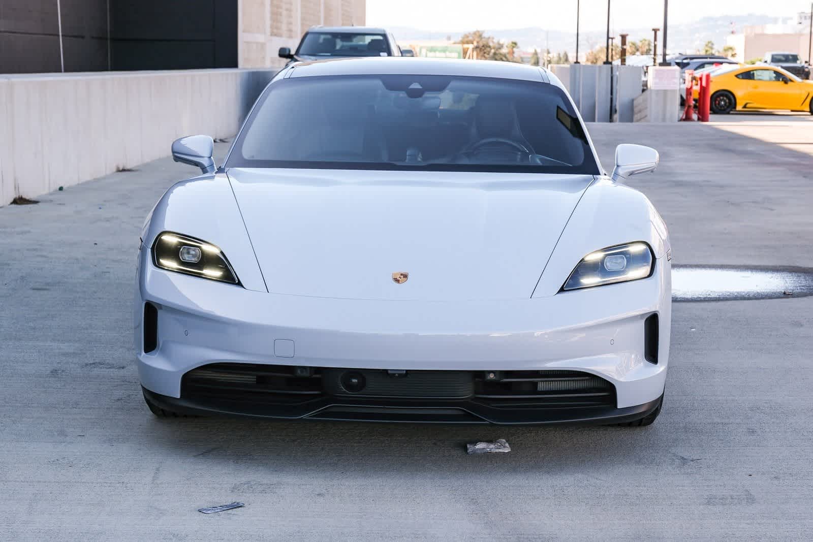 Thumbnail: 2025 Porsche Taycan - 2