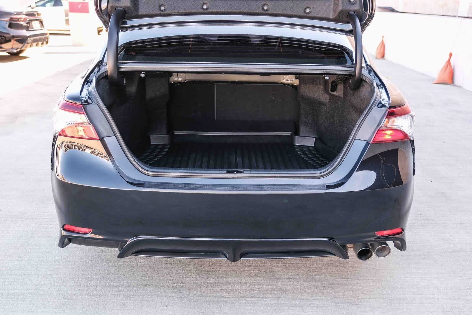 Thumbnail: 2023 Toyota Camry - 28