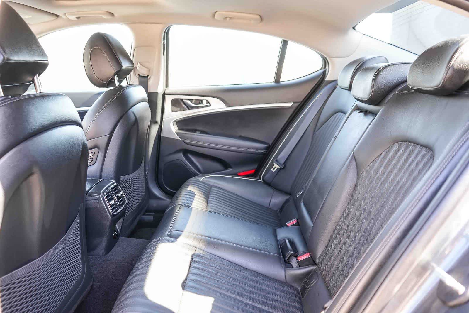 Thumbnail: 2019 Genesis G70 - 18