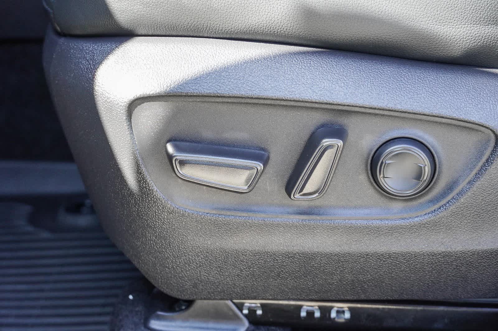 2023 Toyota Highlander XSE 23