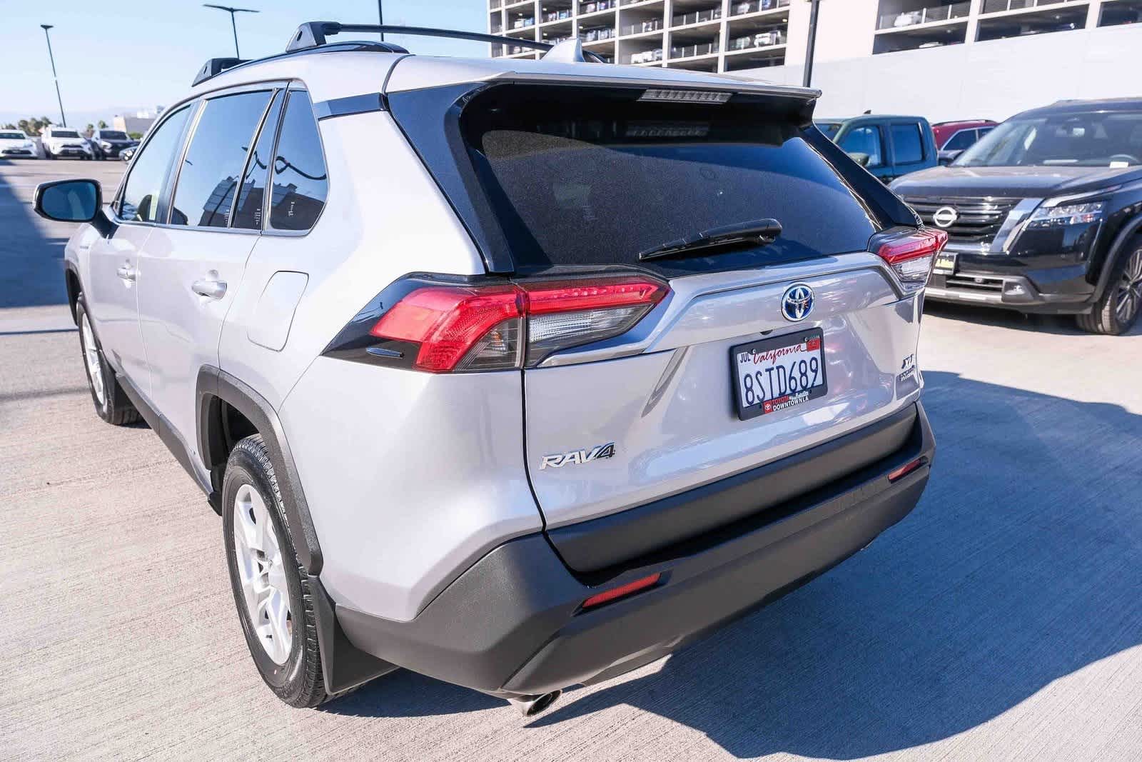 Thumbnail: 2020 Toyota RAV4 - 8