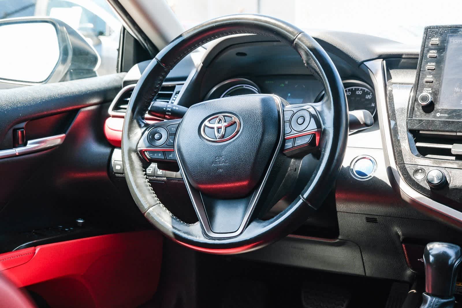Thumbnail: 2021 Toyota Camry - 17