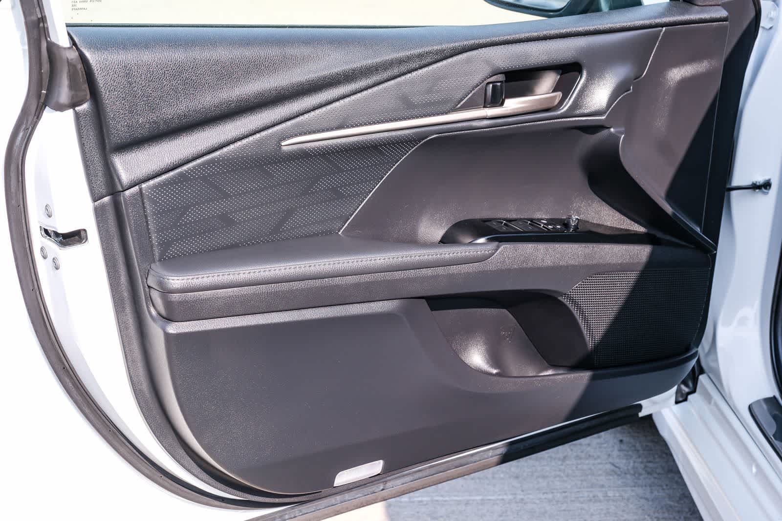 Thumbnail: 2025 Toyota Camry - 23