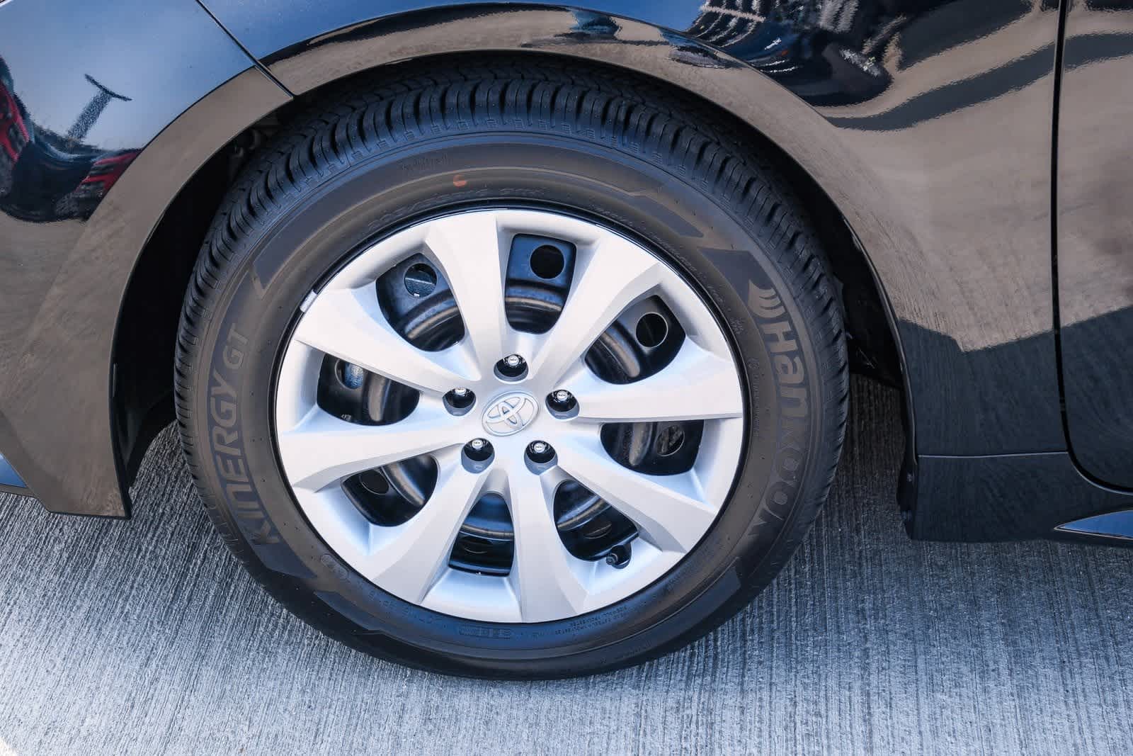 Thumbnail: 2025 Toyota Corolla - 10