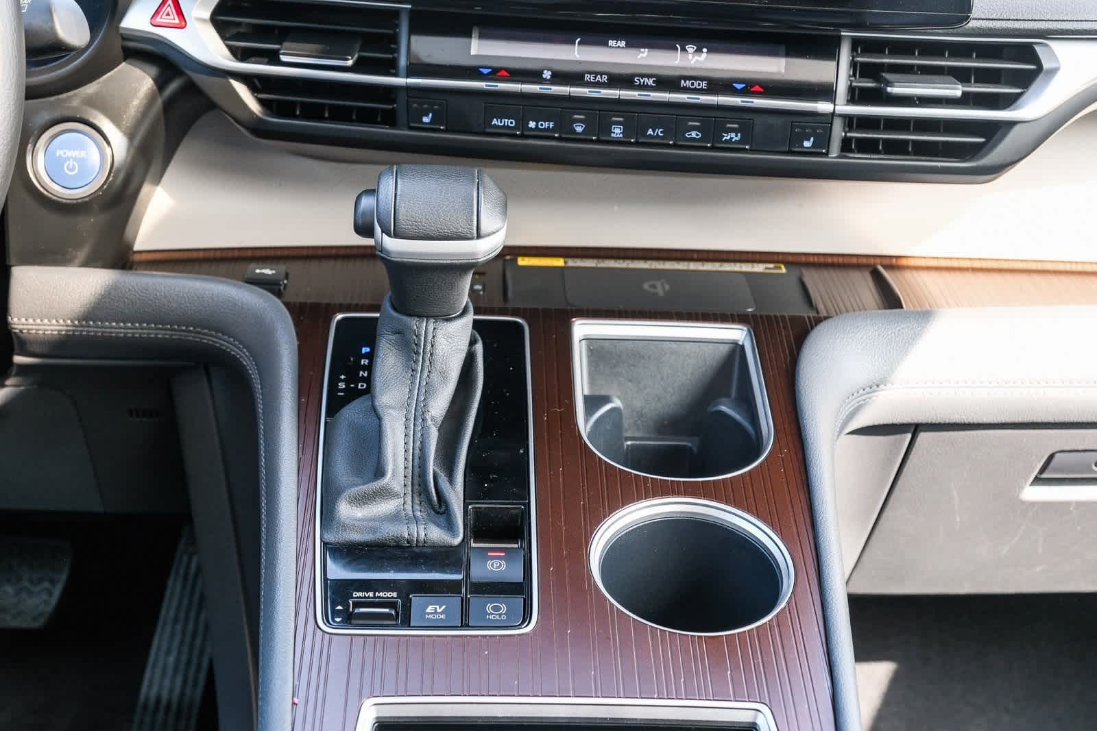 Thumbnail: 2024 Toyota Sienna - 15