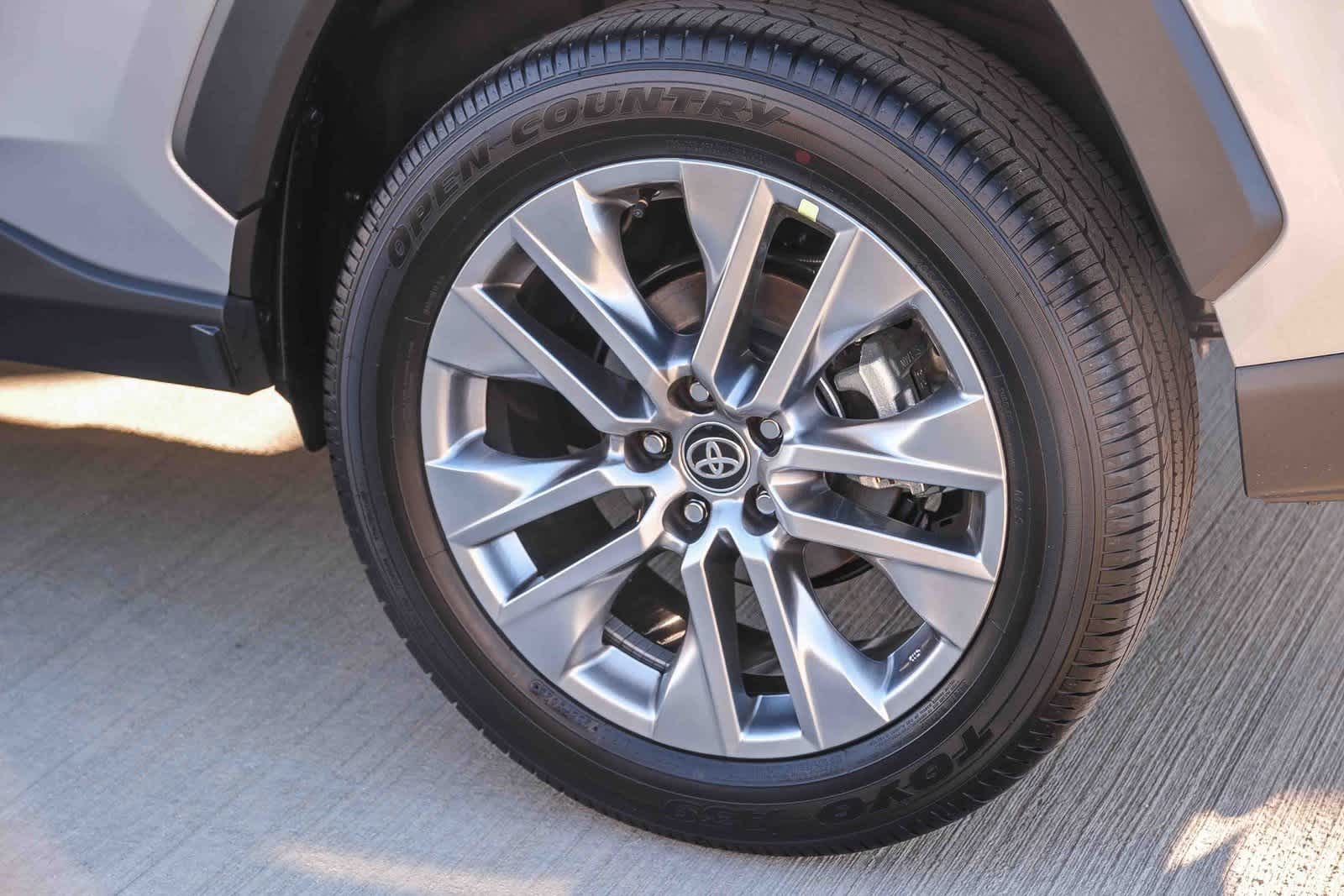 Thumbnail: 2025 Toyota RAV4 - 9