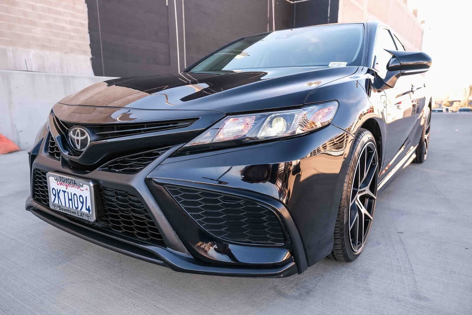 Thumbnail: 2023 Toyota Camry - 12