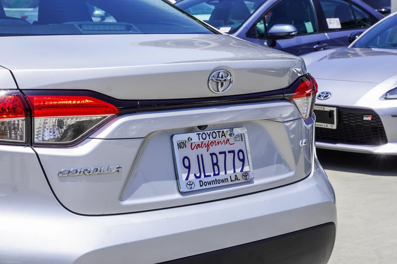 2021 Toyota Corolla LE 8