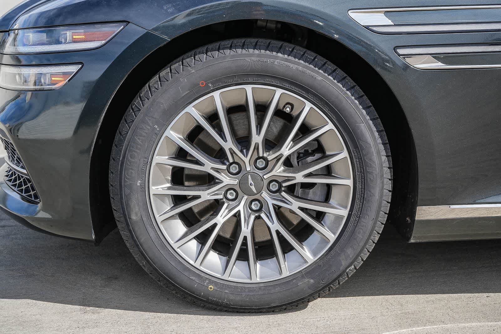 Thumbnail: 2022 Genesis G80 - 12