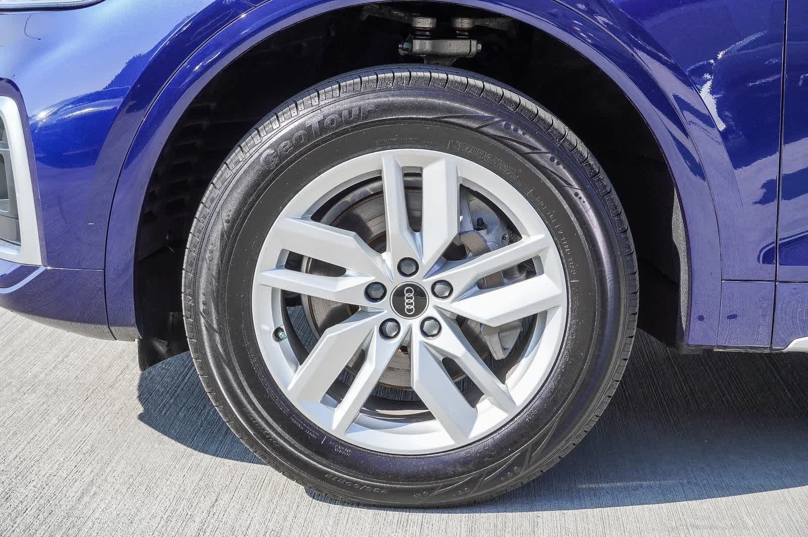 Thumbnail: 2022 Audi Q5 - 10