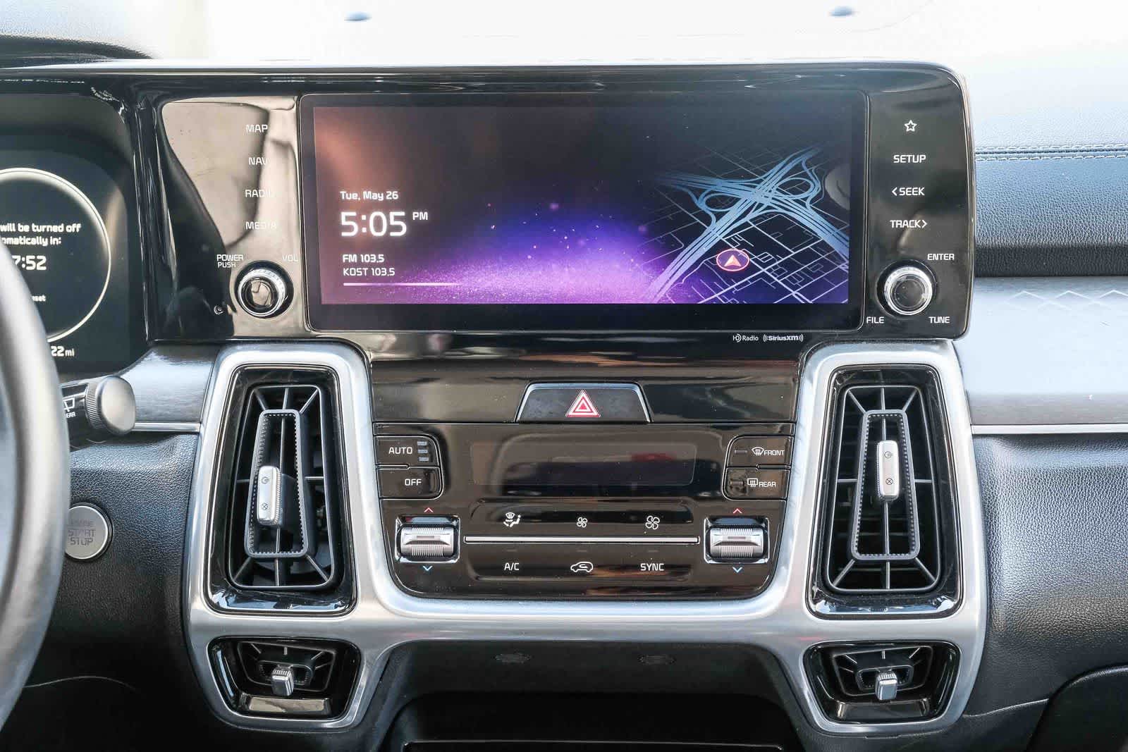 Thumbnail: 2023 Kia Sorento - 14