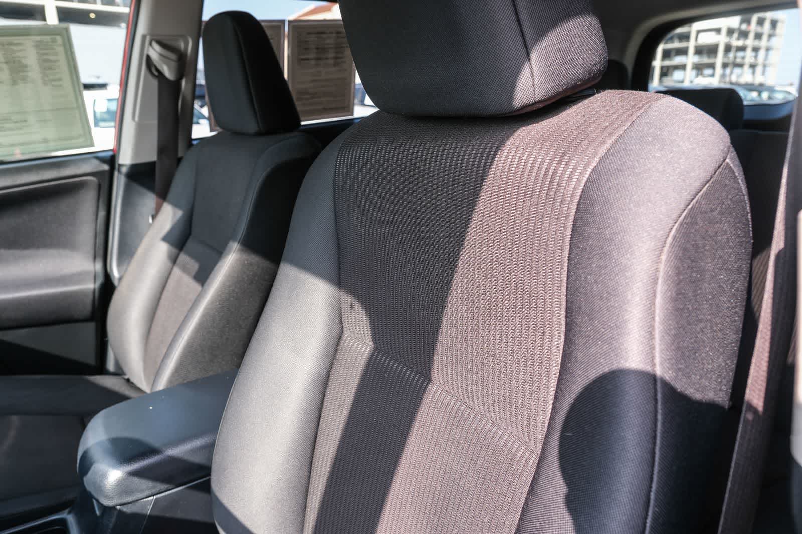 Thumbnail: 2016 Toyota RAV4 - 20