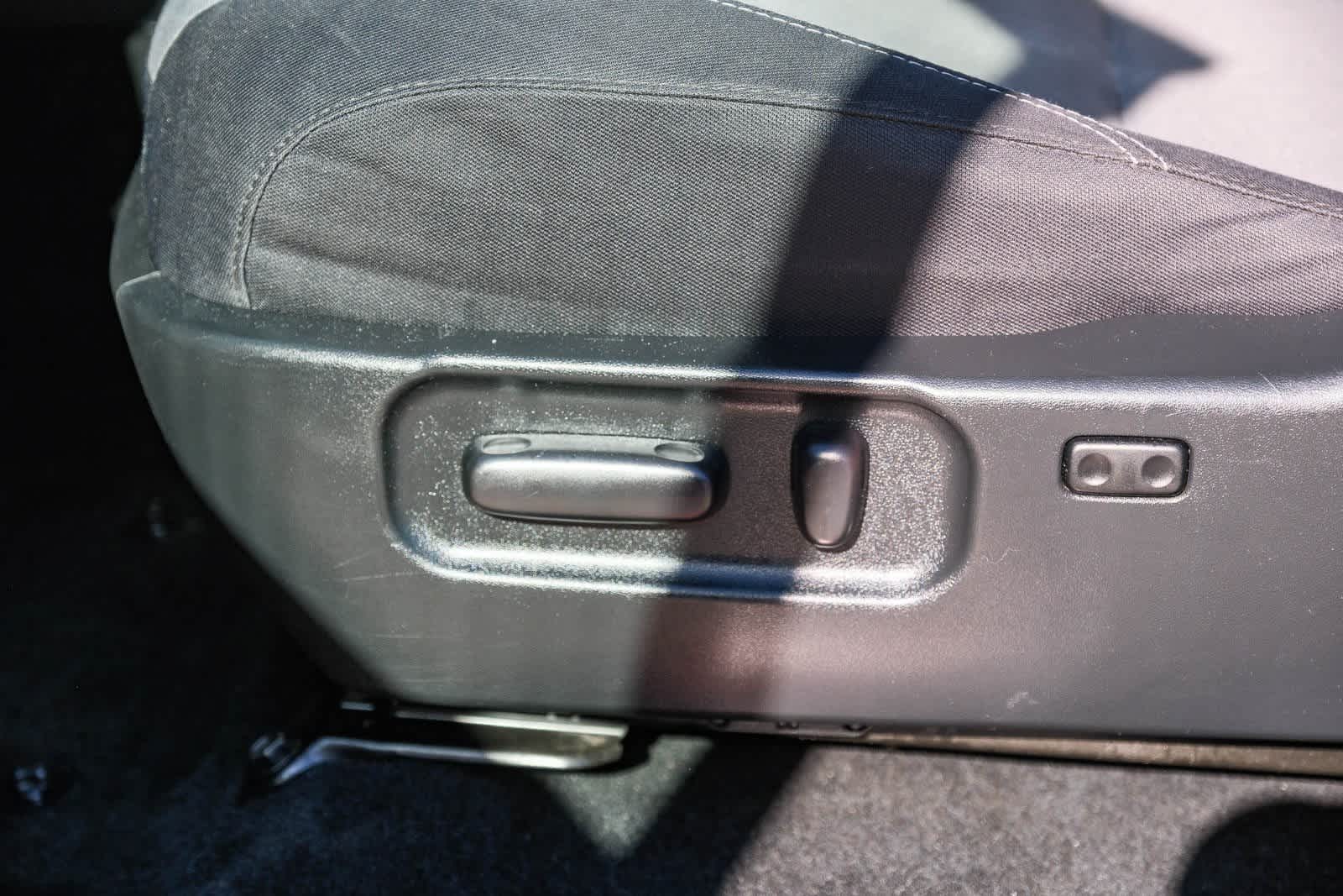 Thumbnail: 2022 Toyota Tacoma - 24