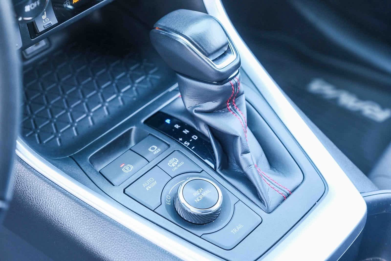 Thumbnail: 2024 Toyota RAV4 - 21