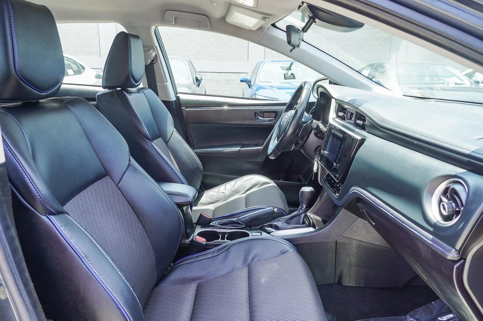 2019 Toyota Corolla SE 18