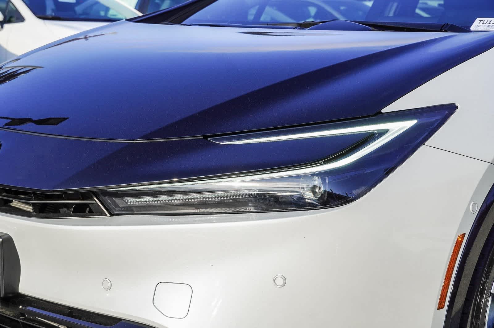 2024 Toyota Prius Prime Premium 11