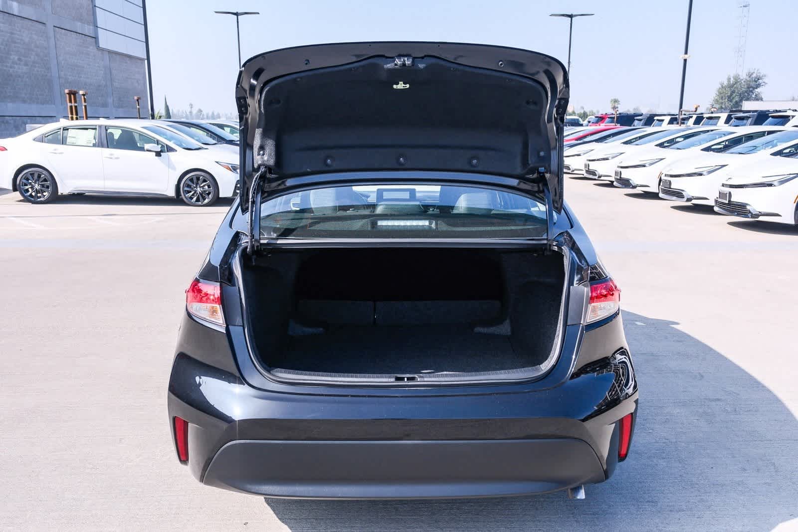 Thumbnail: 2025 Toyota Corolla - 26