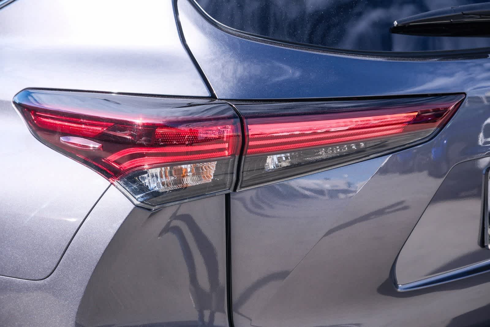 Thumbnail: 2024 Toyota Highlander - 7