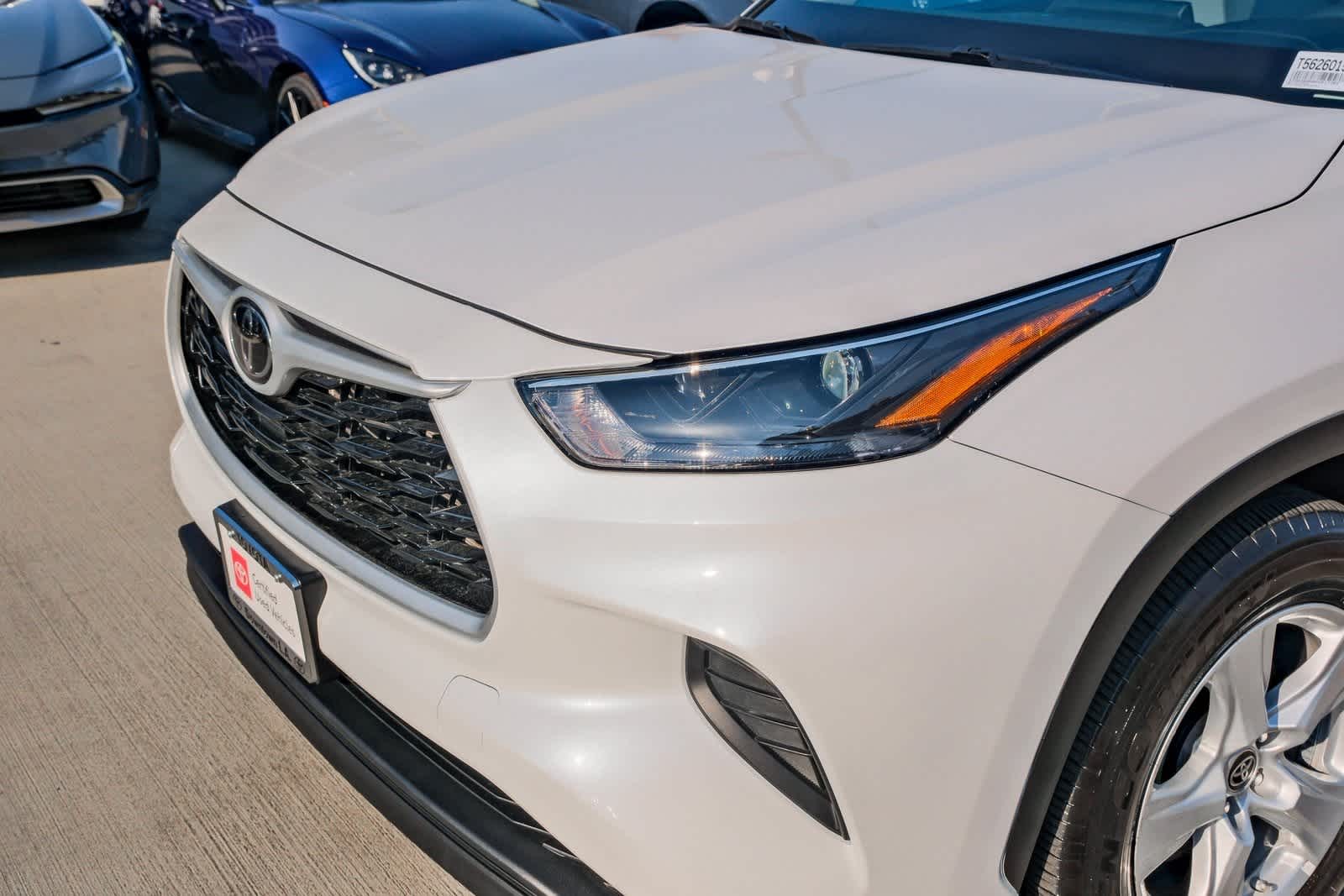 Thumbnail: 2023 Toyota Highlander - 11