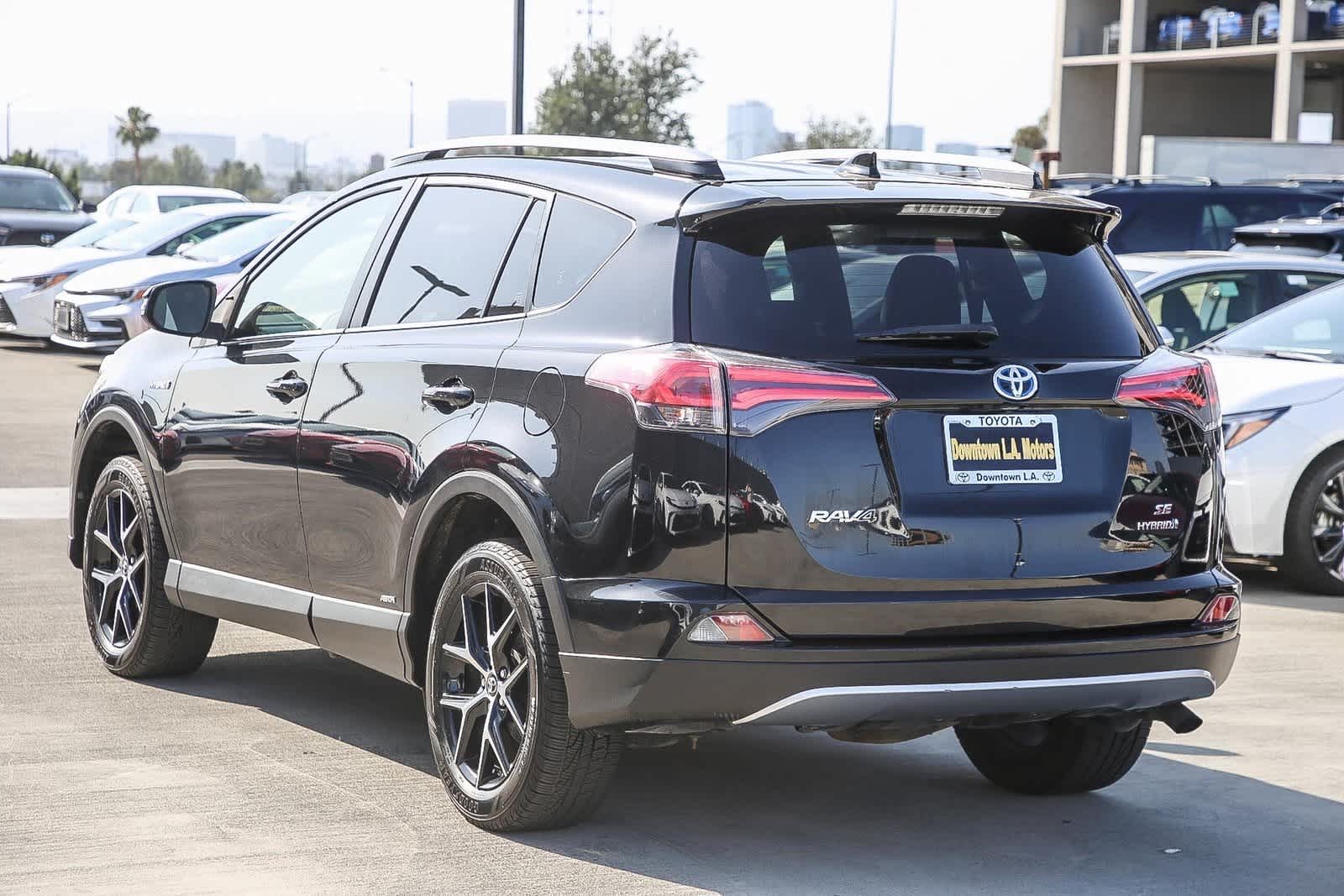 Thumbnail: 2018 Toyota RAV4 - 8