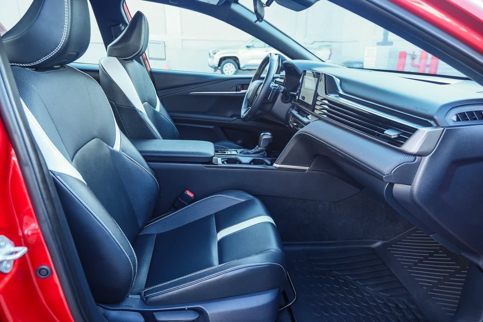 Thumbnail: 2025 Toyota Camry - 18