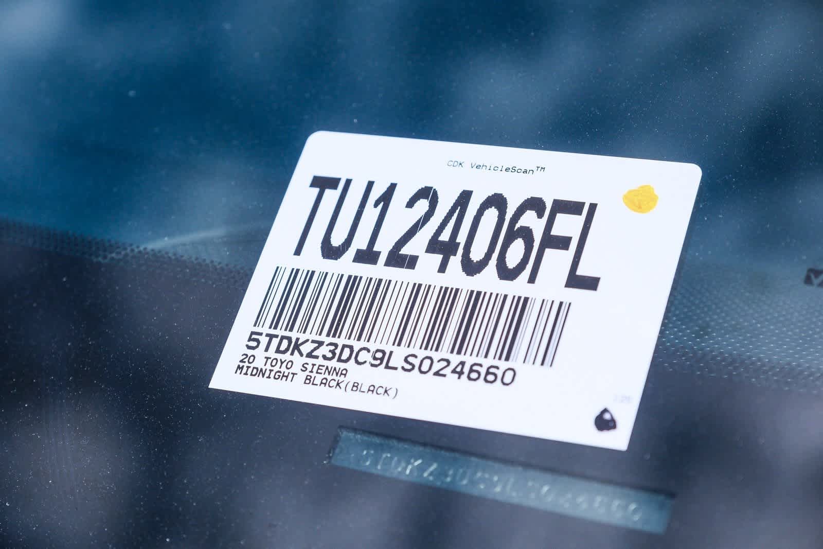 Thumbnail: 2020 Toyota Sienna - 30