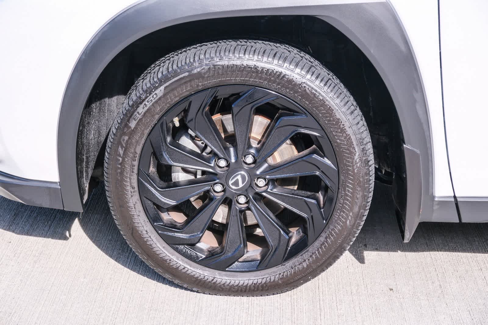 Thumbnail: 2024 Lexus UX - 10