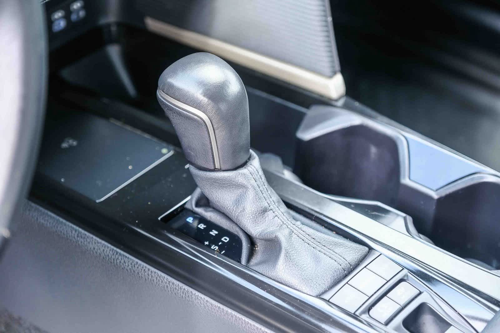 Thumbnail: 2025 Toyota Camry - 20