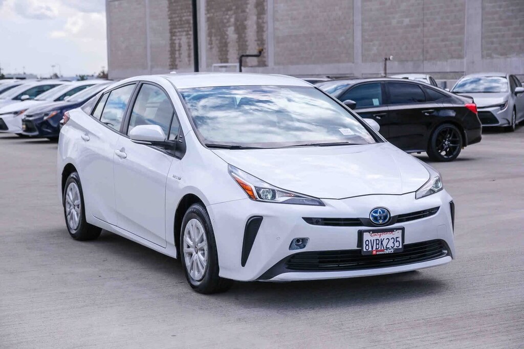 Certified 2021 Toyota Prius L Hatchback