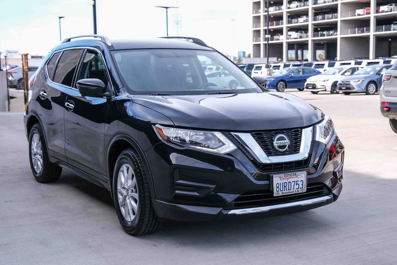 Thumbnail: 2018 Nissan Rogue - 3