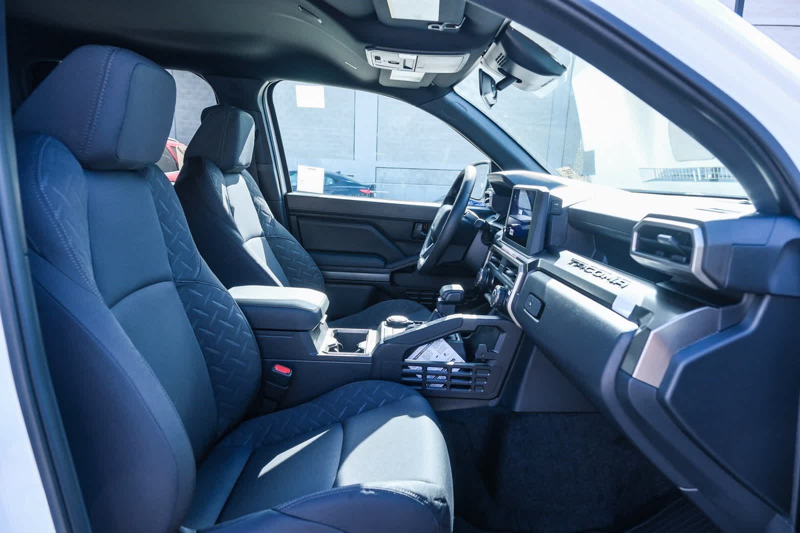 Thumbnail: 2025 Toyota Tacoma - 18