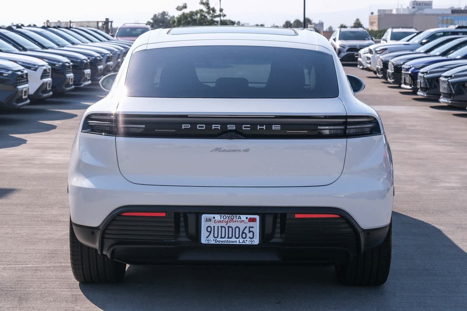 Thumbnail: 2024 Porsche Macan - 5